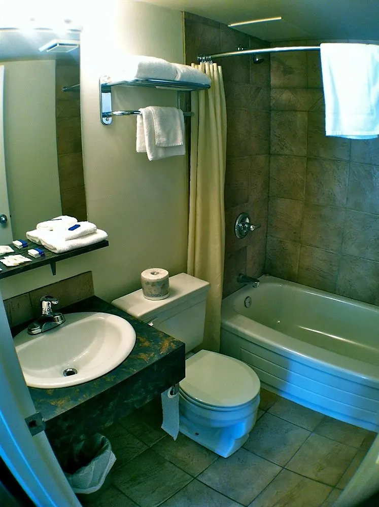 Eastglen Inn Edmonton 2*,  Kanada